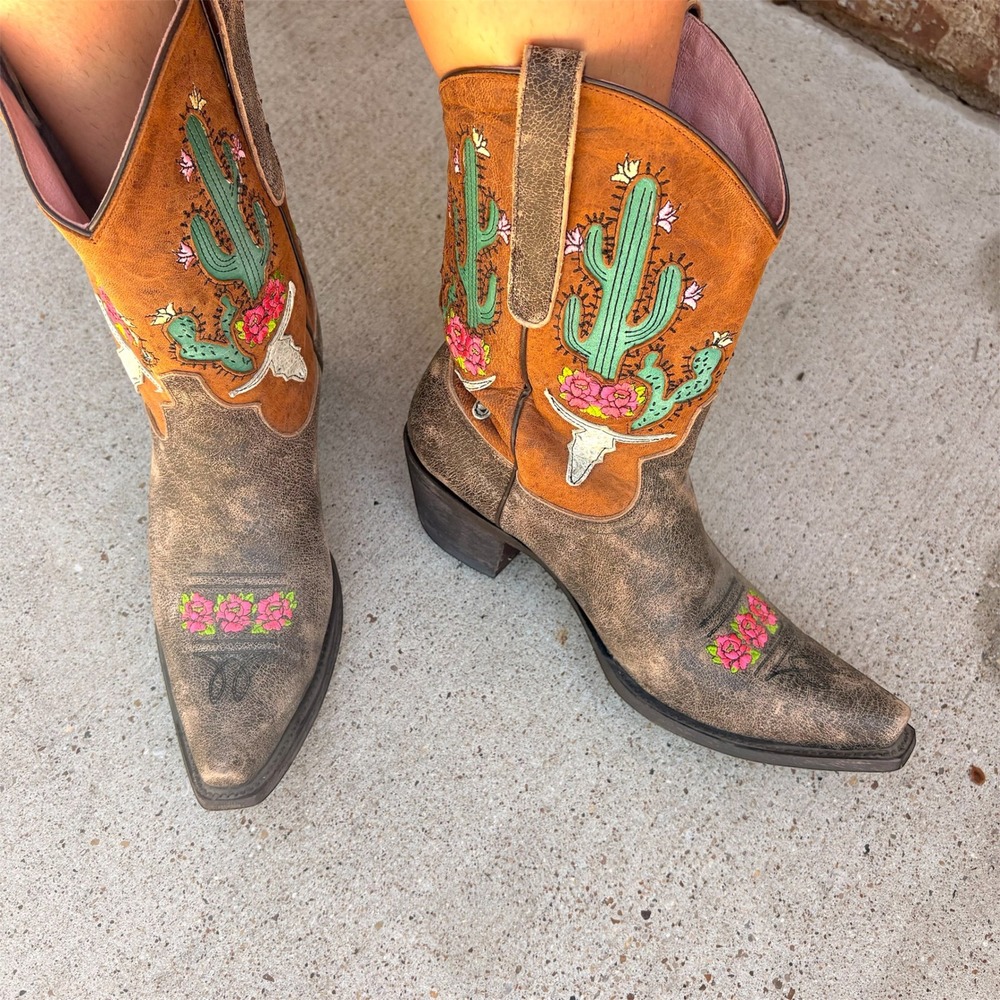 Junk Gypsy by Lane Bramble‎ Rose pink Cactus inlay bootie leather cowboy boots 9